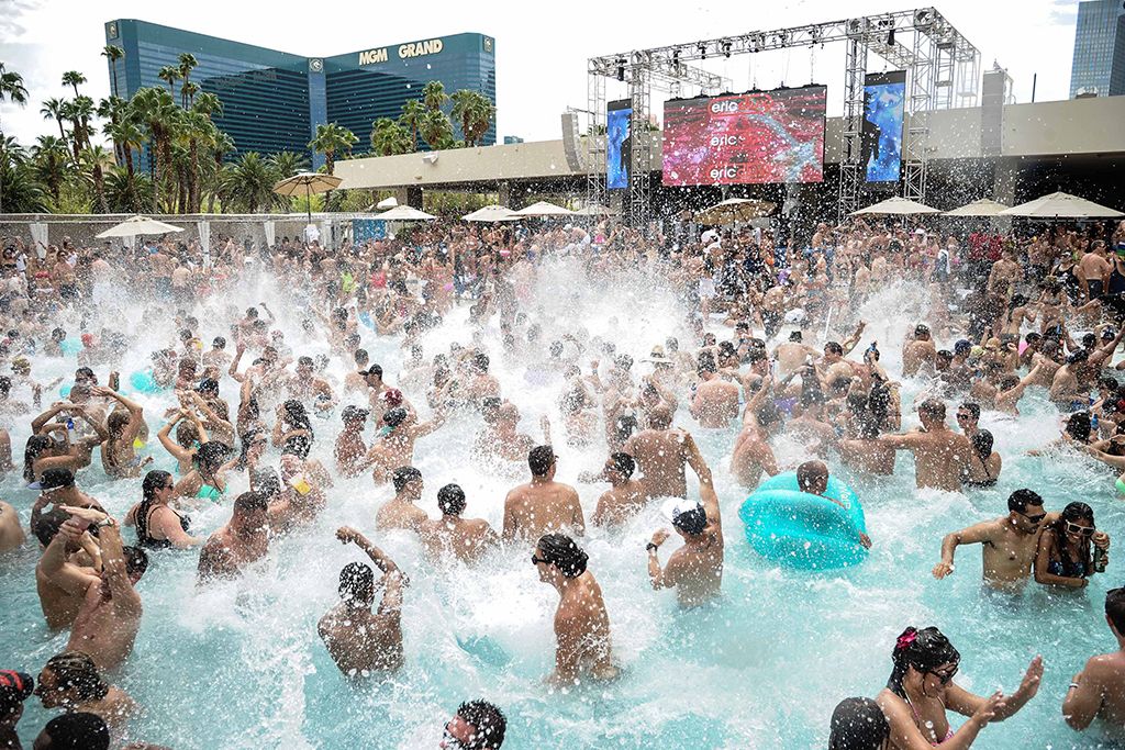 Palm Tree Beach Club